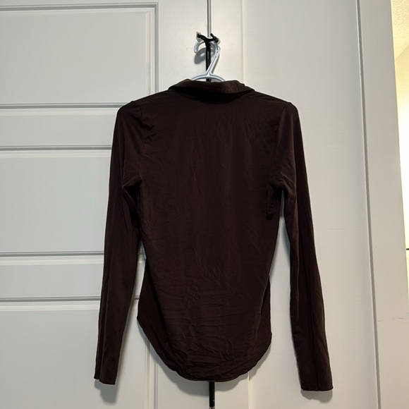 Dark brown Aritzia button top. - Picture 2 of 2